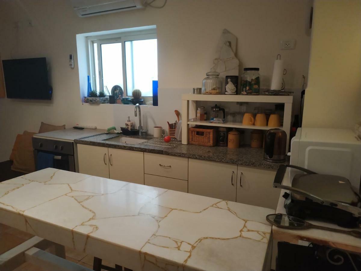 Апартаменты Studio Apt Great Location Heart Of Downtown District Хайфа Экстерьер фото